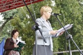 Małgorzata Bórzyńska, pracownik Wydziału Spraw Obywatelskich w UMJ poprowadziła część imprezy związaną z rozdaniem dyplomów dla uczestników konkursów organizowanych w ramach Kampanii „Zachowaj Trzeźwy Umysł".