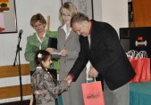 Wręczenie nagród przez Sekretarza Miasta Jana Biłasa oraz Naczelnik Wydziału Kultury, Turystyki i Promocji Miasta Joannę Mordarską.