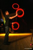 Pokaz żonglerki w wykonaniu Krystiana Nagórnego.