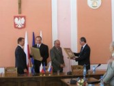 Goście z zagranicy otrzymali herb miasta Jarosławia