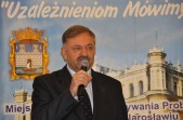 Gratulacje w imieniu burmistrza Andrzeja Wyczawskiego przekazał sekretarz Jan Biłas.