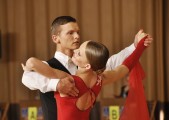 W drugiej części Turnieju pary wystąpiły w kombinacjach tanecznych oraz stylach: standard i latin... | Fot.  Małgorzata Młynarska