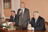 Od prawej: prof. dr hab. inż. Kazimierz Furtak, przewodniczący RM Jarosław Pagacz, burmistrz miasta Andrzej Wyczawski.