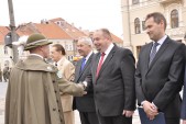 Dowódca 14 das ppłk Dariusz Słota składa podziękowania Burmistrzowi Miasta Jarosławia "za okazywaną pomoc i życzliwość na rzecz rozwoju jarosławskiego dywizjonu"