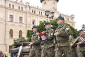 14 Dywizjon Artylerii Samobieżnej świętował na rynku w Jarosławiu | Fot.  Małgorzata Młynarska