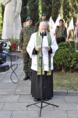 Modlitwę w intencji zmarłych i osób represjonowanych w stanie wojennym poprowadził ks. Marian Rajchel związany z pierwszymi działaczami "Solidarności"