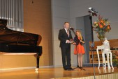 Oficjalnego otwarcia Dni Muzyki Fortepianowej dokonał zastępca burmistrza Wiesław Pirożek.