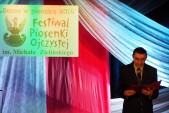 Prowadzący koncert: Andrzej Zgryźniak.