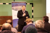 W ubiegłym roku burmistrz Waldemar Paluch spotykał się dwukrotnie z mieszkańcami w siedmiu dzielnicach - wiosną i późną jesienią... | Fot.  M. Młynarska