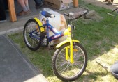 Nagroda w konkursie rower dla dzieci do lat 11, ufundowany przez B. Miśka z firmy "Mik" w Jarosławiu.