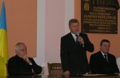 Ks. archiprezbiter Andrzej Surowiec, przewodniczący RM Janusz Szkodny oraz burmistrz Andrzej Wyczawski