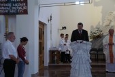 Modlitwę wiernych odczytali: córka Barbara Matusz, burmistrz Andrzej Wyczawski oraz wiceprzewodniczący RM Jarosław Pagacz