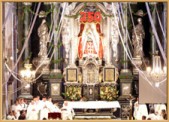 Obchody 250. rocznicy koronacji Figury Matki Bożej trzymającej na kolanach zdjęte z krzyża Ciało Jezusa świętowano w Bazylice Matki Bożej Bolesnej. | Fot. Iwona Międlar