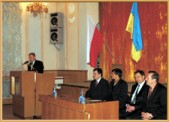 Władze miasta Jarosławia uczestniczyły we wspólnej sesji w dniu 11 maja 2007 r. w partnerskim mieście Jaworów na Ukrainie. | Fot. Andrzej Wikiera