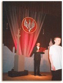 instruktor MOK Andrzej Zgryźniak podczas akademii 3.05.2001 | Fot. Zofia Krzanowska