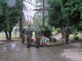 Warta przy krzyżu w kwaterze wojskowej