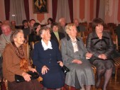 Od prawej:Małgorzata Wajda-córka W Szczepańskiego, Maria Szczepańska-żona oraz przyjaciele