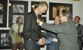 II nagrodę i Srebrny Medal Fotoklubu RP z rąk Jerzego Wygody odebrał Grzegorz Lizakowski.