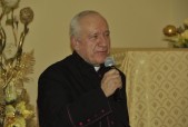 Ks. prałat dr Henryk Hazik - proboszcz parafii ze Skołoszowa. | Fot.  Małgorzata Młynarska