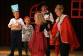 Teatrzyk ze Szkoły Filialnej w Bystrowicach - "Śpiąca Kr&oacute;lewna".