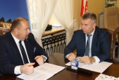 Burmistrz Waldemar Paluch rozmawiał z zastępcą prezydenta Przemyśla Januszem Hamryszczakiem o współpracy w ramach KES oraz możliwości realizacji wspólnych projektów.