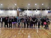 Uczestnicy turnieju gry w badmintona