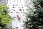 Fragment muralu na elewacji kamienicy przy ul. Jana Pawła II 32 upamiętniający o. Michała Czartoryskiego. Wielkoformatowe malowidło odsłoniliśmy 9 czerwca br. podczas obchodów Dnia Patrona Miasta... | Fot.  M. Młynarska