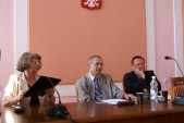 Prelegenci debaty o św. królowej Jadwidze (15.06.): dr Helena Kręt, prof. dr hab. Krzysztof Ożóg, ks. prof. dr hab. Grzegorz Ryś. | Fot. Iwona Międlar