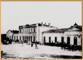 Na zdjęciu: dworzec kolejowy w Jarosławiu - stan z roku 1916 - widok od strony ul. Słowackiego | Fot. arch