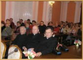 Promocja kolejnego przewodnika autorstwa Jacka Hołuba tym razem o kościele pw. Św. Ducha skupiła wielu gości. | Fot. Zofia Krzanowska