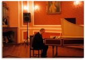 Na zdjęciu prof. Władysław Kłosiewicz podczas koncertu galowego Galicyjskich Warsztatów Muzycznych w Sieniawie