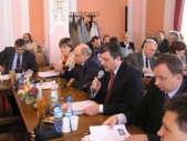 Burmistrzowie i zaproszeni goście podczas
sesji 21.04. – fot. Zofia Krzanowska