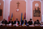 Podpisanie listu intencyjnego w sprawie utworzenia Sieci Miast Euroregionu Karpackiego przez samorządy Jarosławia i Użgorodu - jako inicjatorów, a także Jaworowa, Humennego, Michaloviec, Sniny, Przemyśla i Sanoka