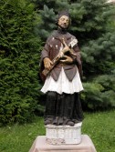 Rzeźba św. Jana Nepomucena - przed konserwacją.