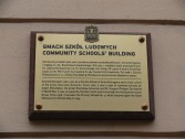 Gmach Szkół Ludowych, ob. Szkoła Podstawowa nr 11 przy ul. Kraszewskiego 1 | Fot. J. Stęchły (4x)